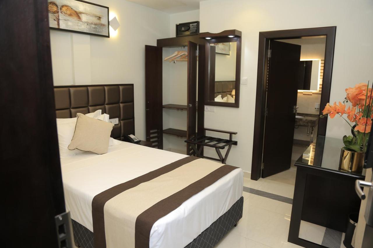 Viveka Hotel Colombo Kalubowila West Ngoại thất bức ảnh