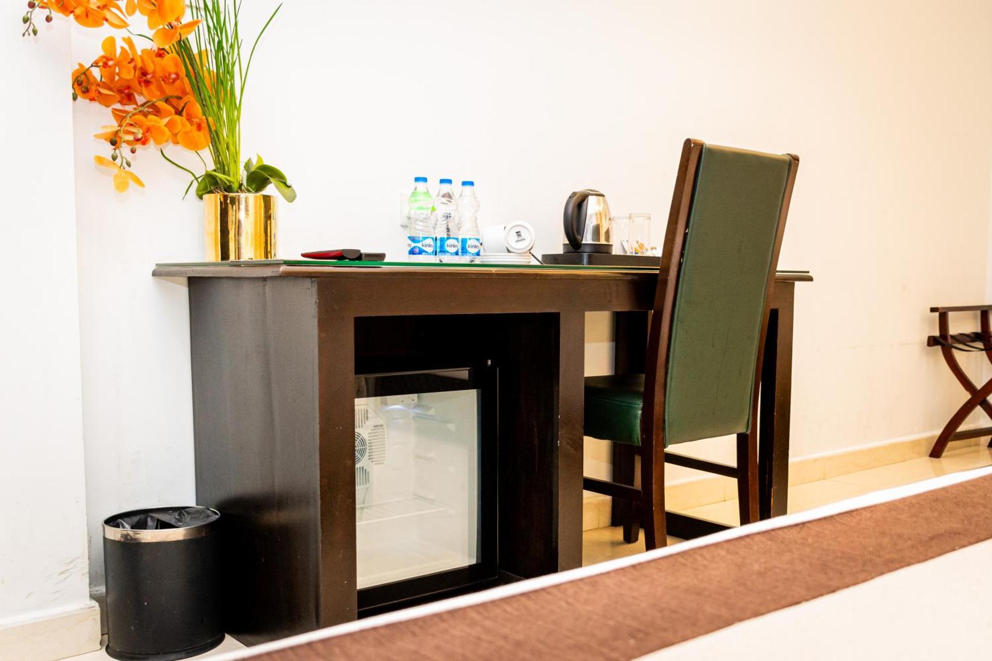 Viveka Hotel Colombo Kalubowila West Ngoại thất bức ảnh